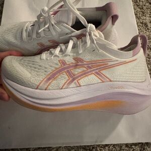 ASICS Women's White and Lavender Athletic Shoes